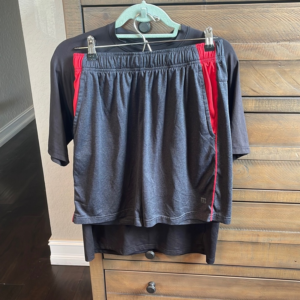 Boys set galacier small shirt and layers sized medium pants